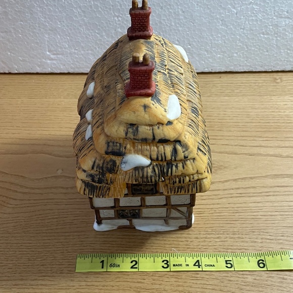 Department 56 Thatched Roof Cottage 6518-8 Christmas Dickens Village Series 1985 - Picture 11 of 12